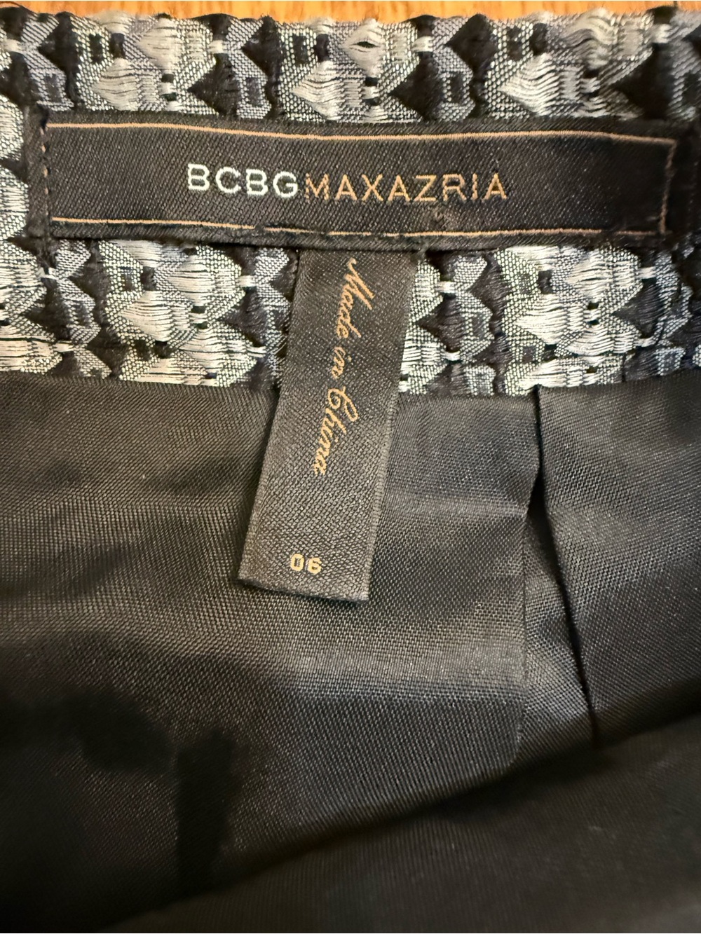 BCBGMaxAzria Black and Gray Textured Mini Skirt - Picture 2 of 5
